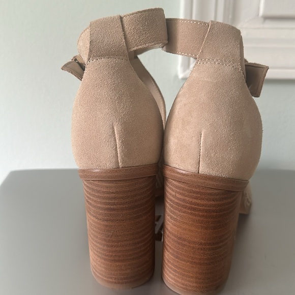 Marc Fisher Vixen peep toe sandal - Picture 3 of 6